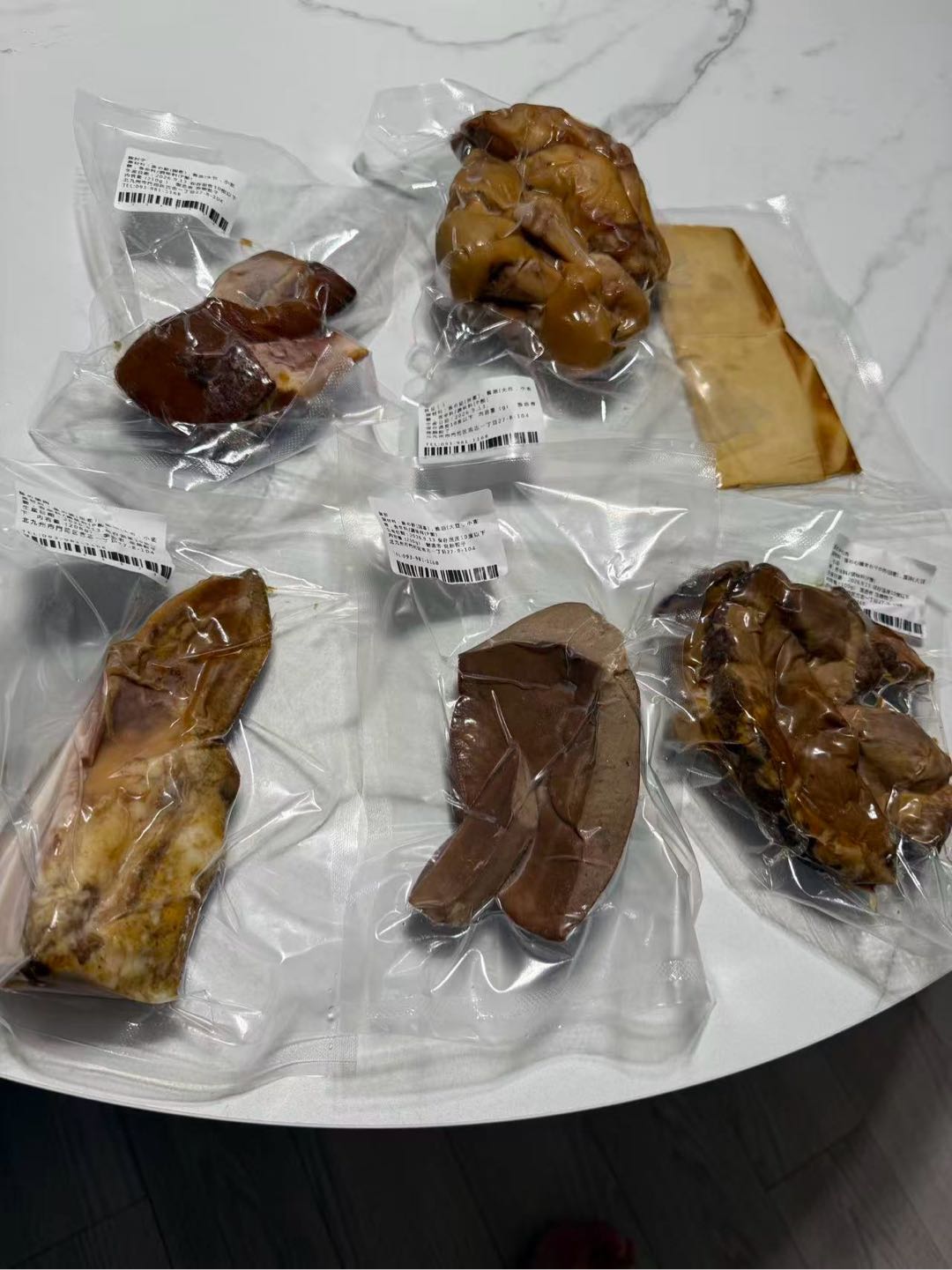 在日本也能吃上好吃又实惠的卤味,太满足了!